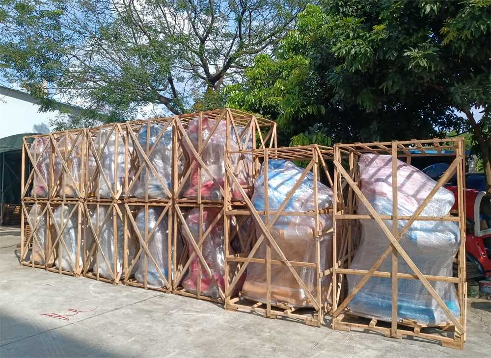 Kiddie Armored Robot Packaging and Delivery