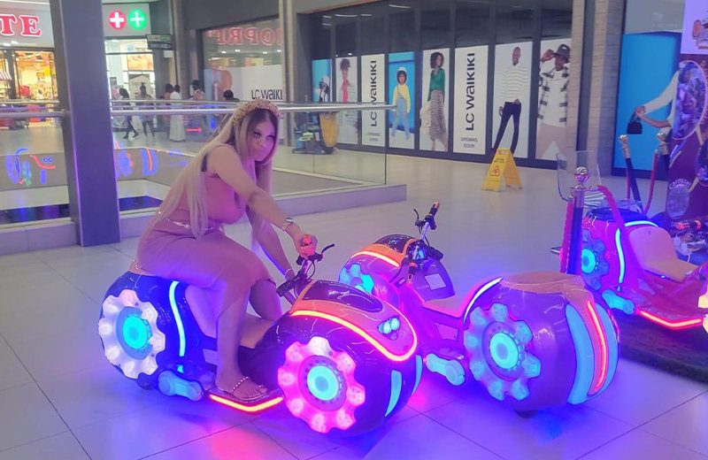 Adult motorcycle amusement ride