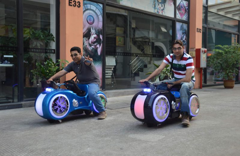 Customers come to our factory to experience the motorcycle ride